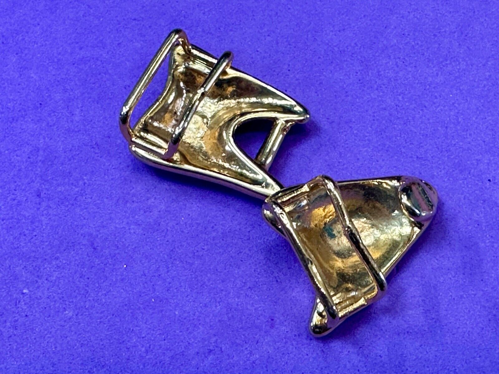 Two piece gold tone Retro shape style interconnecting vintage belt buckle