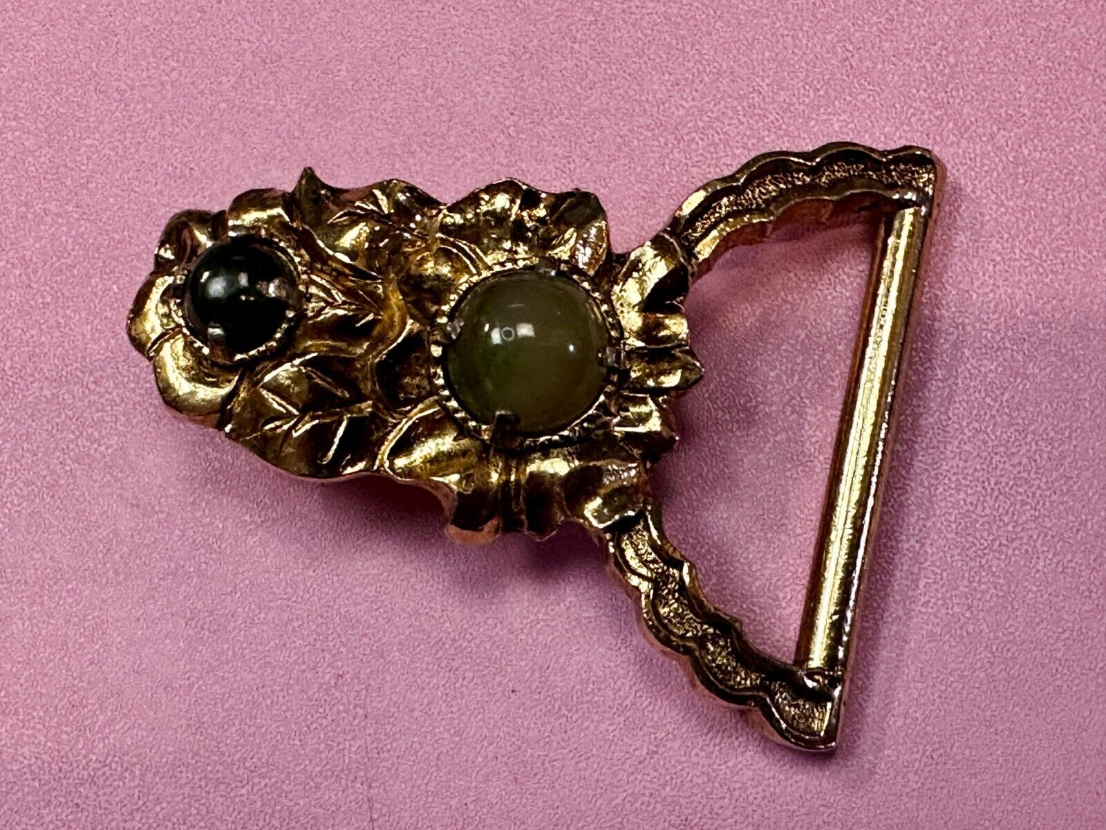 Victorian Style Green Jade? Cabochon Stone On Small Gold Tone Belt Buckle