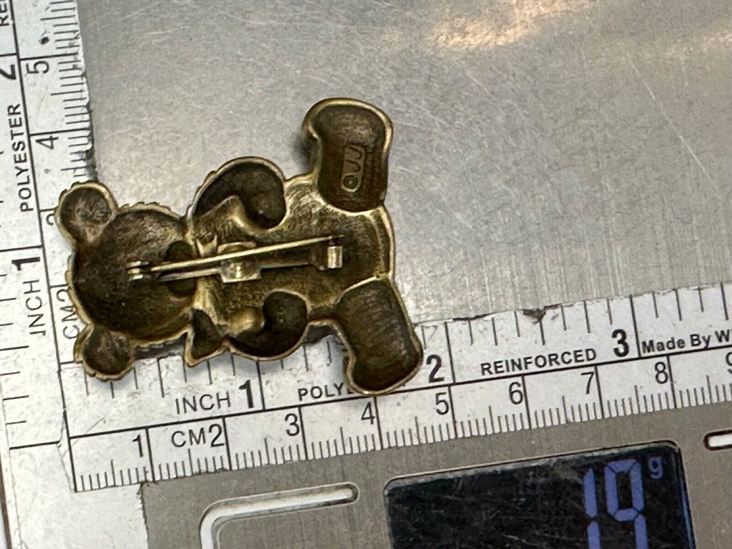Adorable Two tone Teddy Bear with blocks JJ Signed vintage brooch pin