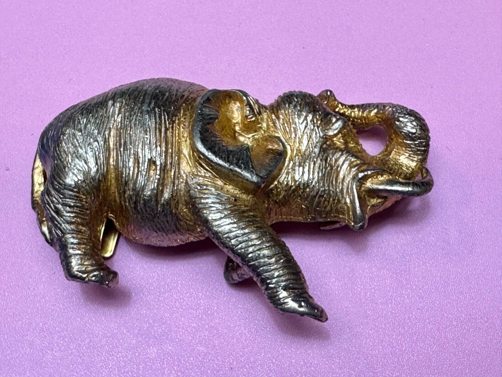 Adorable happy ELEPHANT lucky snout up!  -gold tone Vintage belt buckle