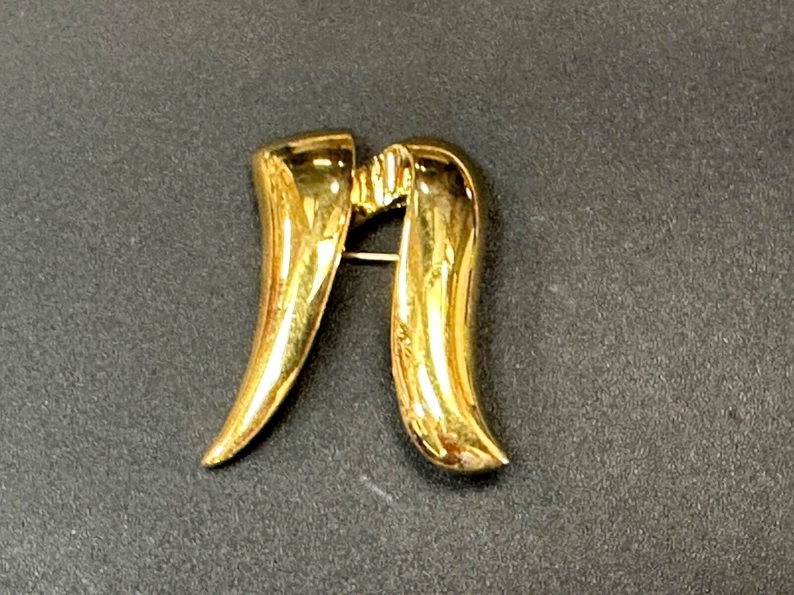 Abstract vintage Monet signed gold tone brooch pin