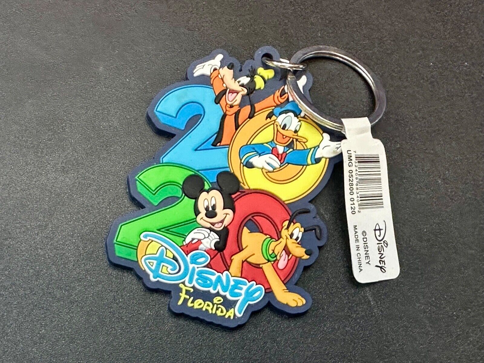 2020 Celebration Disney Florida Mickey Goofy Pluto Keychain - Key Ring Chain
