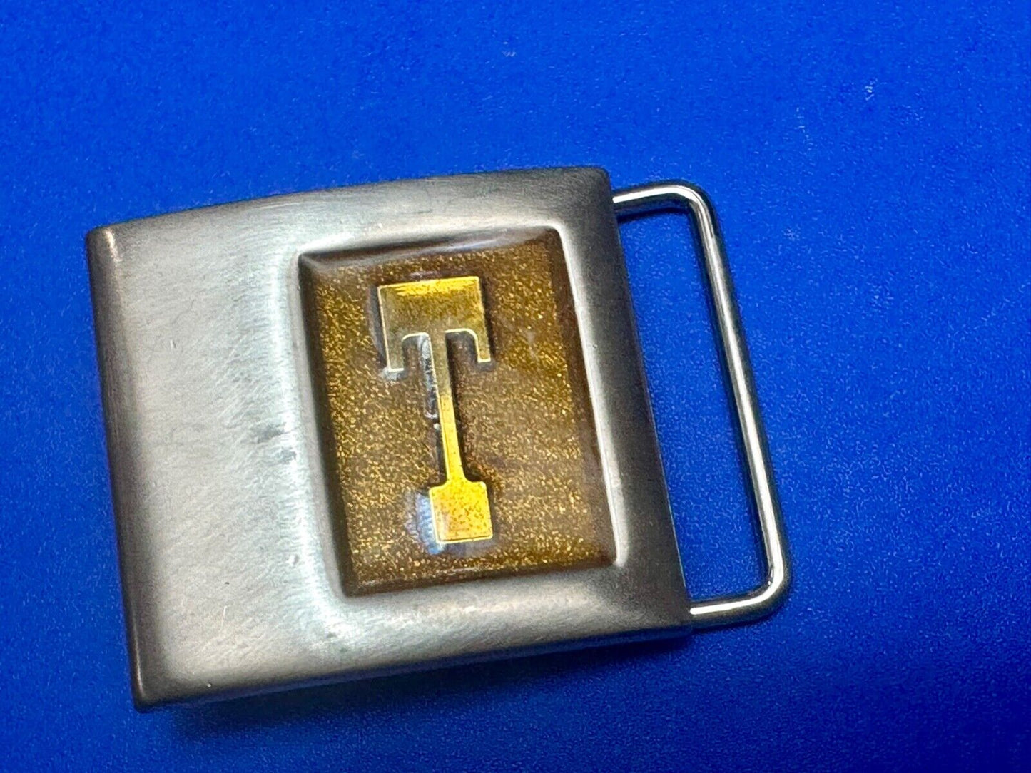 Vintage  Lee N.Y. U.S.A. belt buckle Initial letter" T " accessory monogram