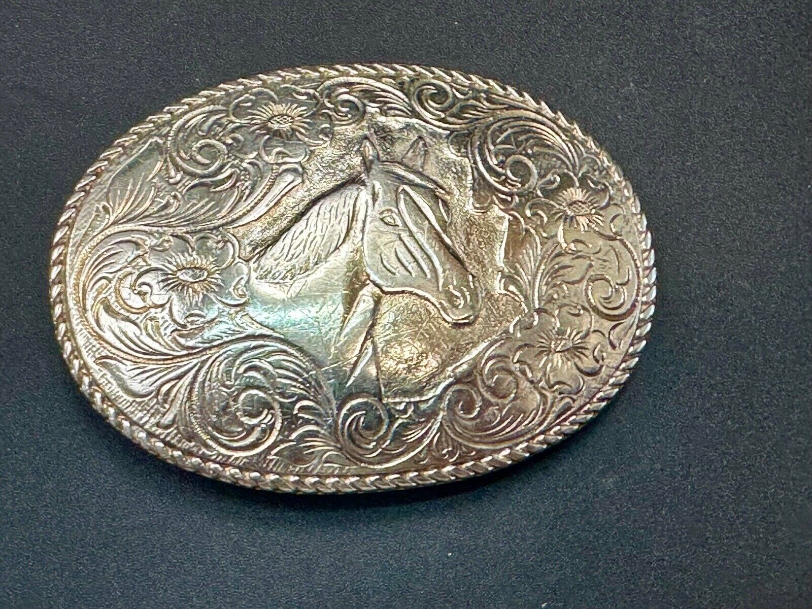 Beautiful large ornate HORSE BUST HEAD on engraved flower swirl belt buckle