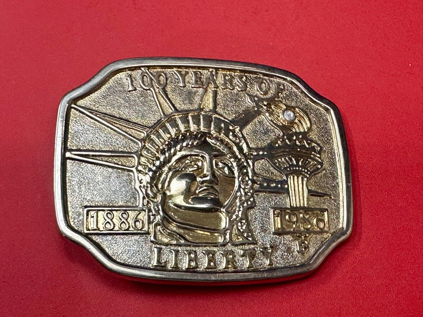 100 Years of Liberty  NYC statue of Lady Liberty two tone Souvenir belt buckle