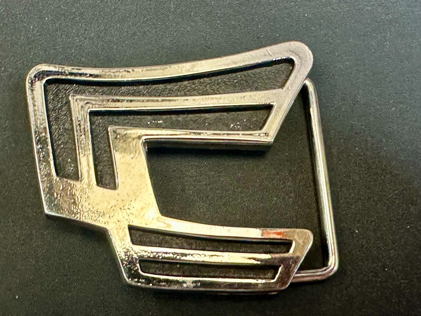 Abstract Pattern Openwork Metal Silver Tone Belt Buckle