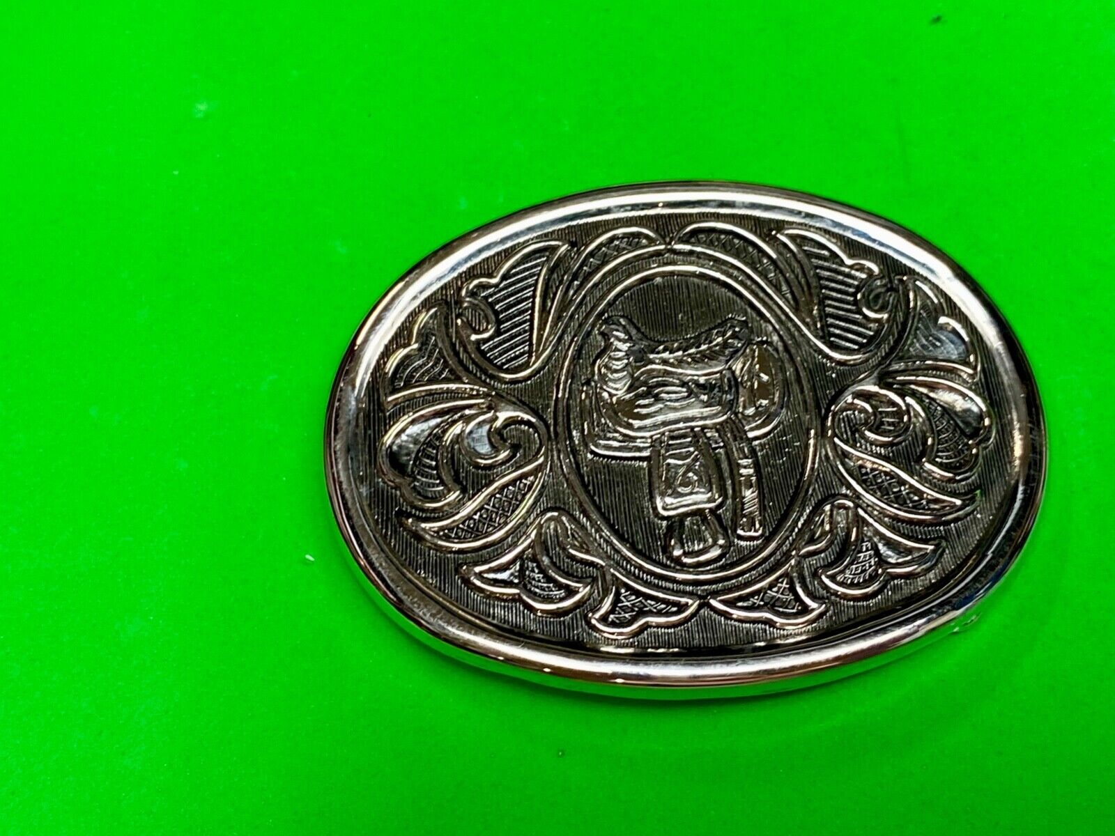 VINTAGE 1970s AVON **WESTERN HORSE SADDLE** OVAL SILVERTONE BELT BUCKLE