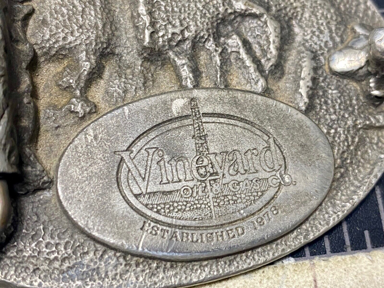 Vineyard oil pipeline rig gas company PA Promotional Advertising belt buckle 