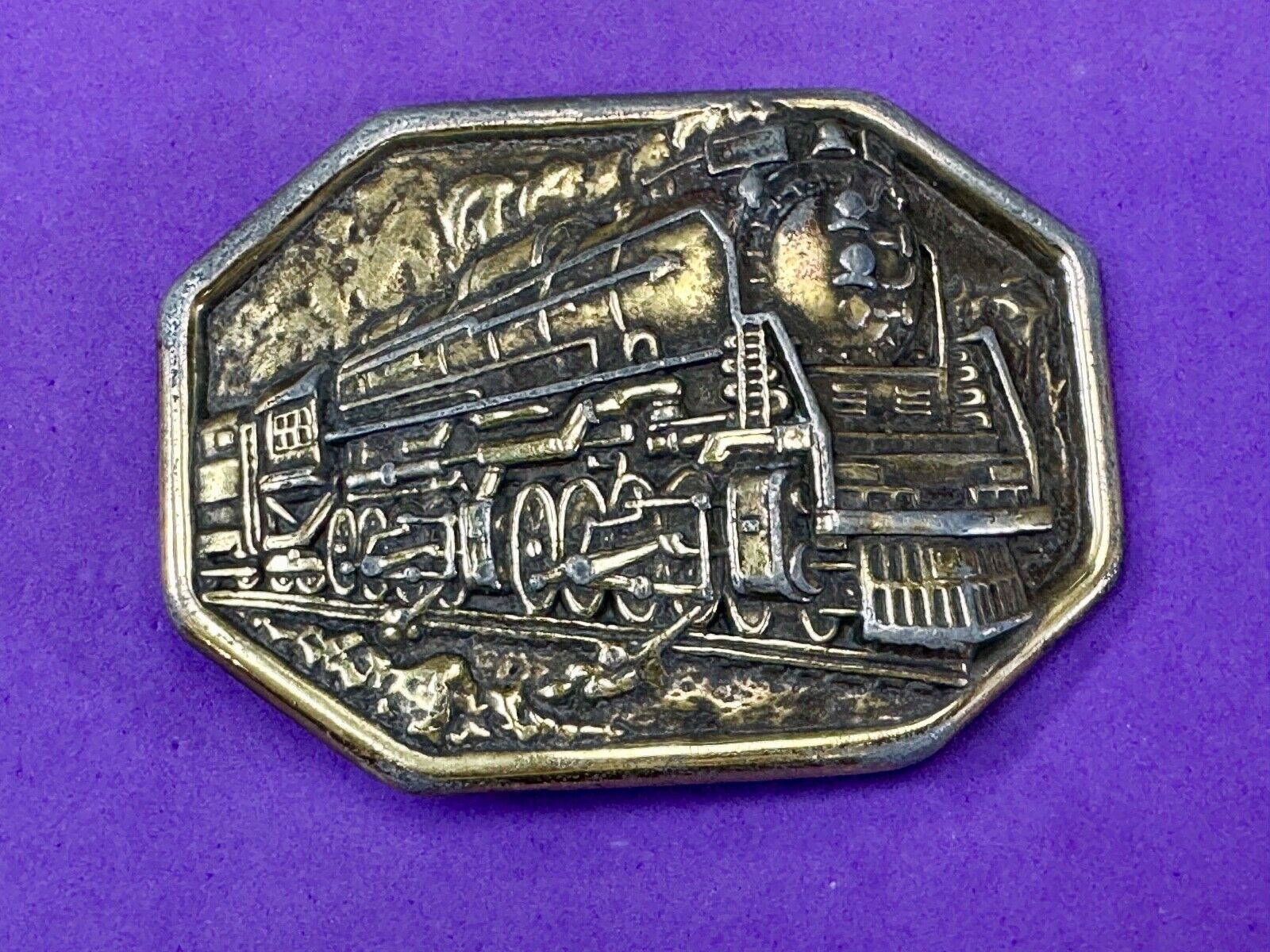 Train Engine Steam Locomotive RR collectors  Vintage 70s belt buckle by Avon