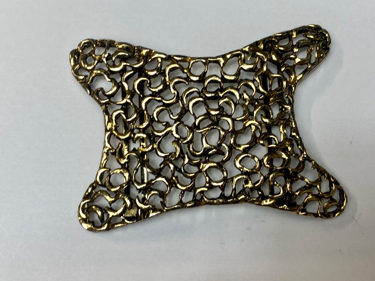 Unique shaped gold color see though pattern belt buckle scarf slide