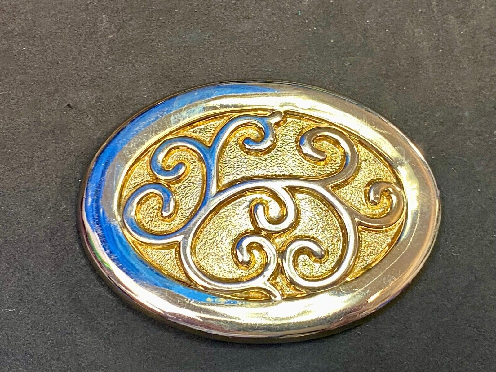 Unique Gold Tone Motion East Flower Swirl Belt Scarf Clip Slide Buckle 