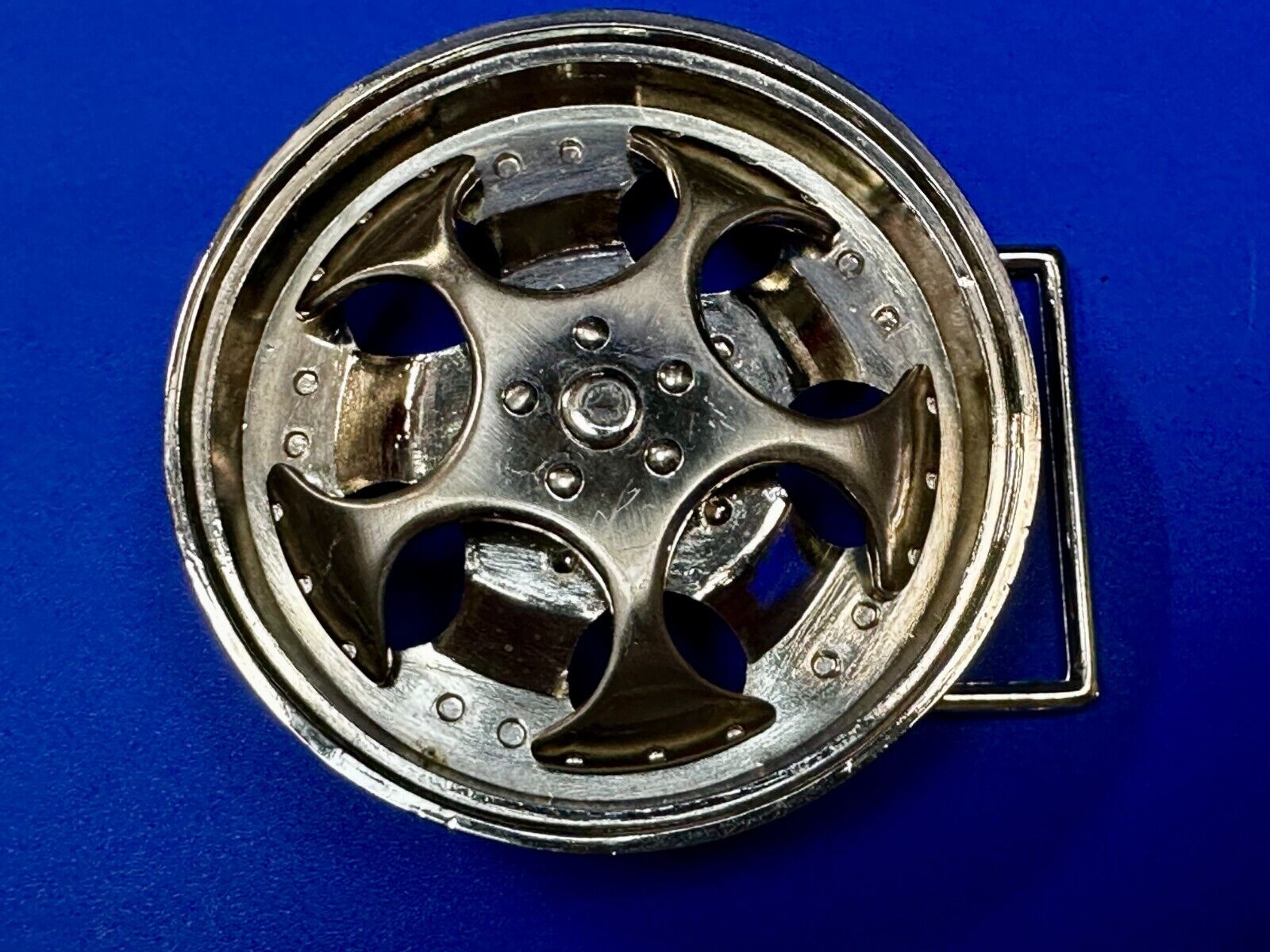 Unique Spinner Car Truck Wheel Rim See Through Silver Tone Round Belt Buckle