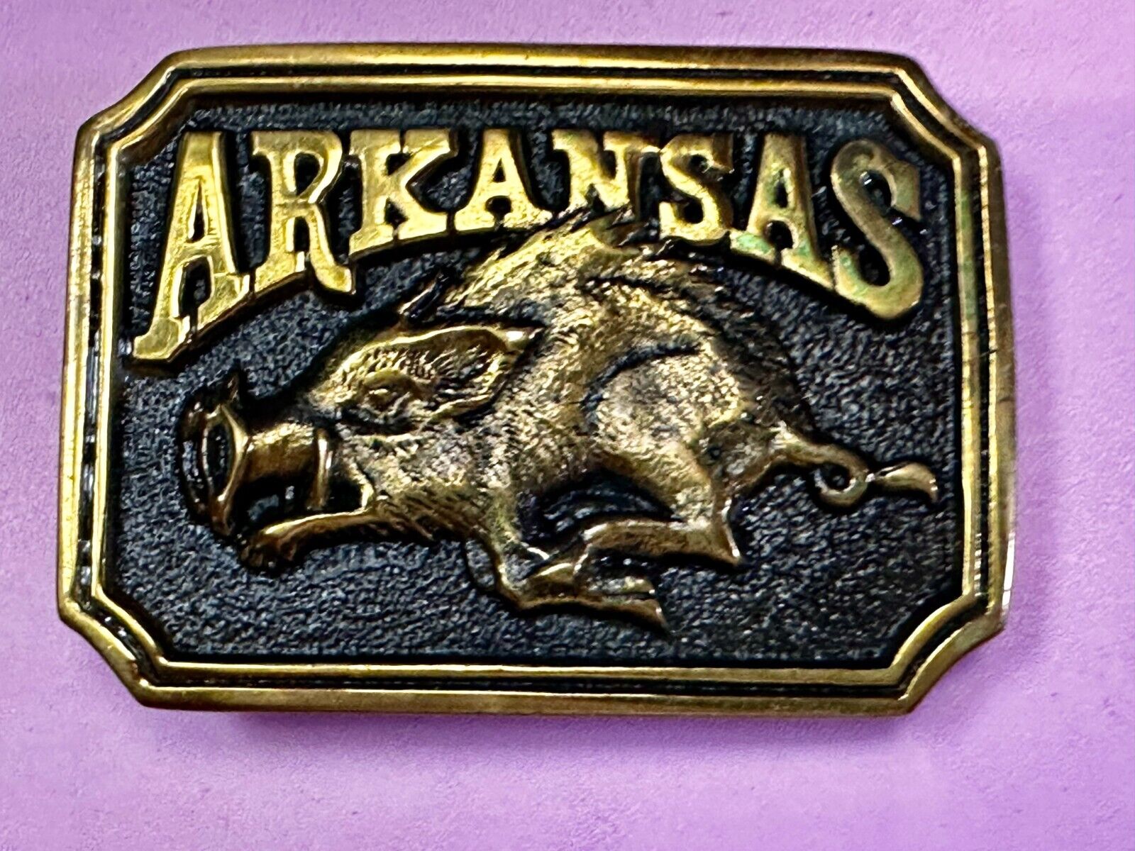 ARKANSAS RAZORBACK Solid Brass Vintage 1977 Belt Buckle Heritage Mint LTD