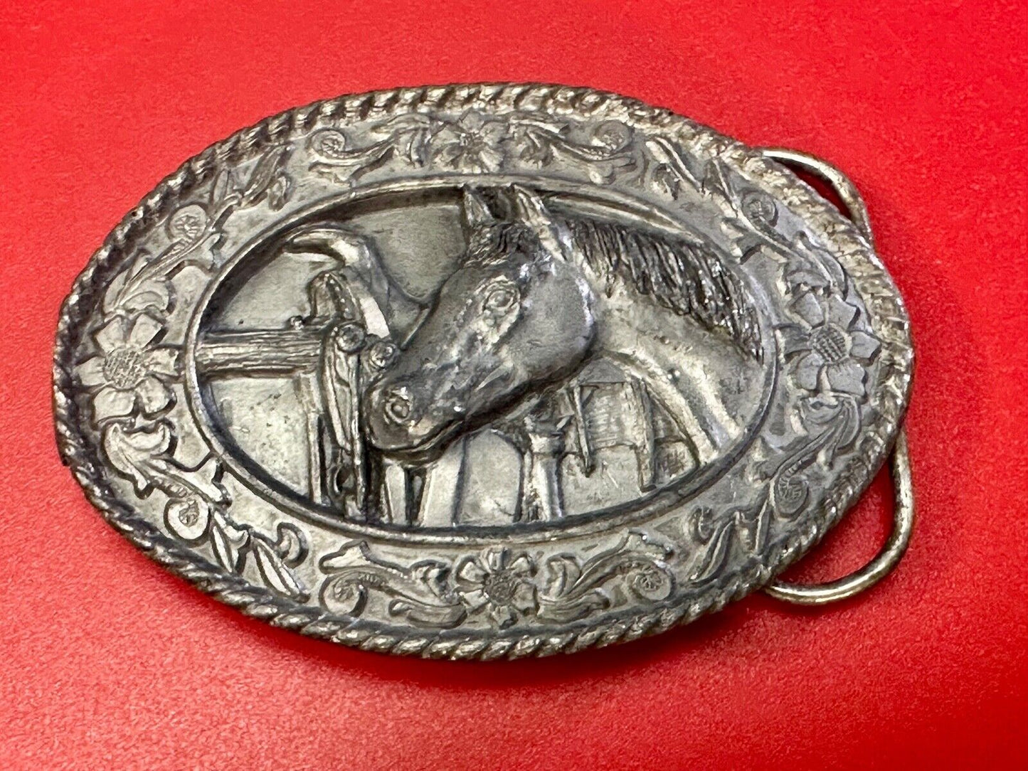 Vintage 1985 Horse lovers siskiyou pewter belt buckle