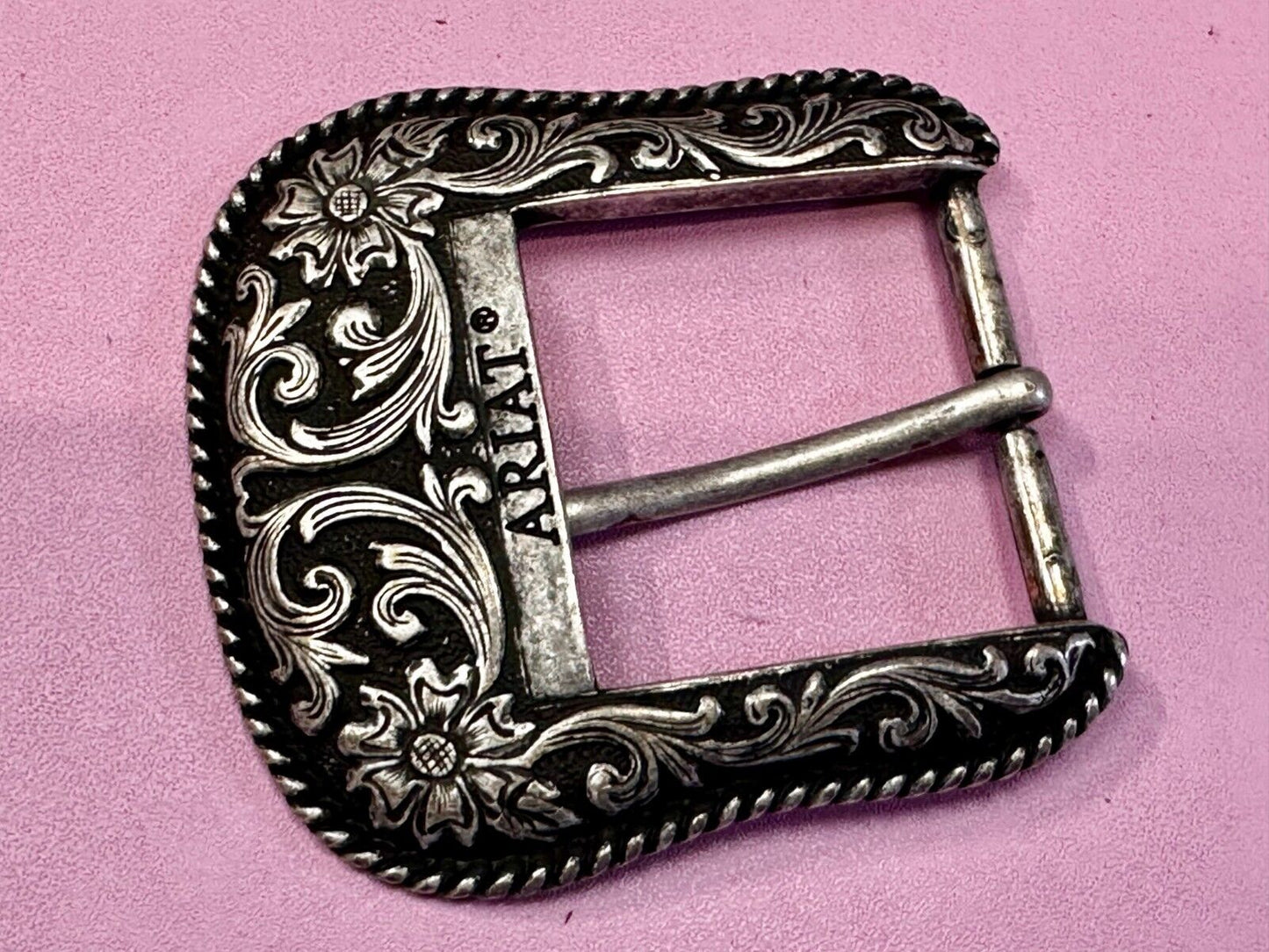 Ariat 2007 Ranger Style Detailed Flower Swirl Rope Outlined Belt Buckle