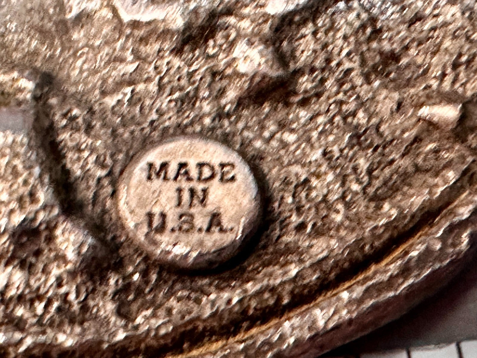 American Bald Eagle Attacking Flying Hunting Vintage 1984 Bergamot Belt Buckle