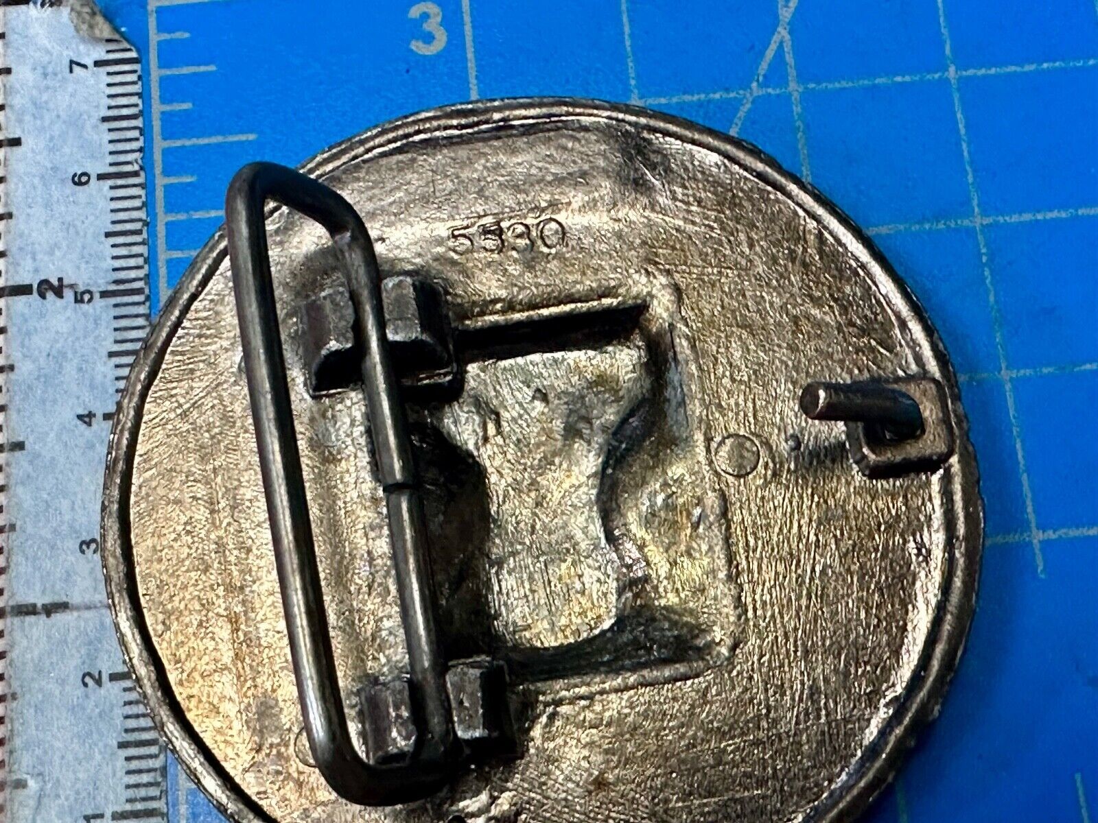Vintage Liberty Bell Bicentennial 1976 round belt buckle