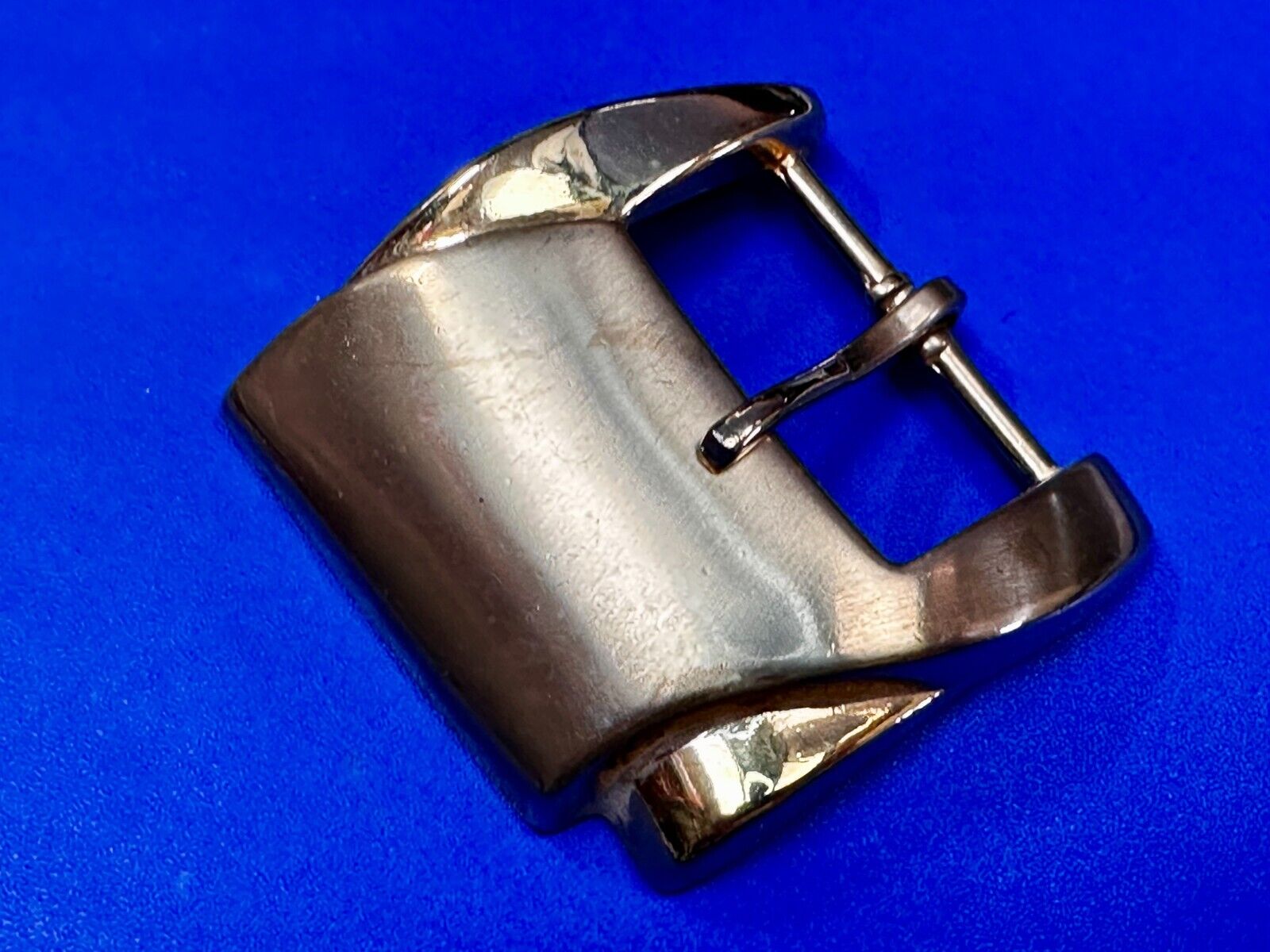 Unique Shaped Raised Gold Color Replacement Belt Buckle