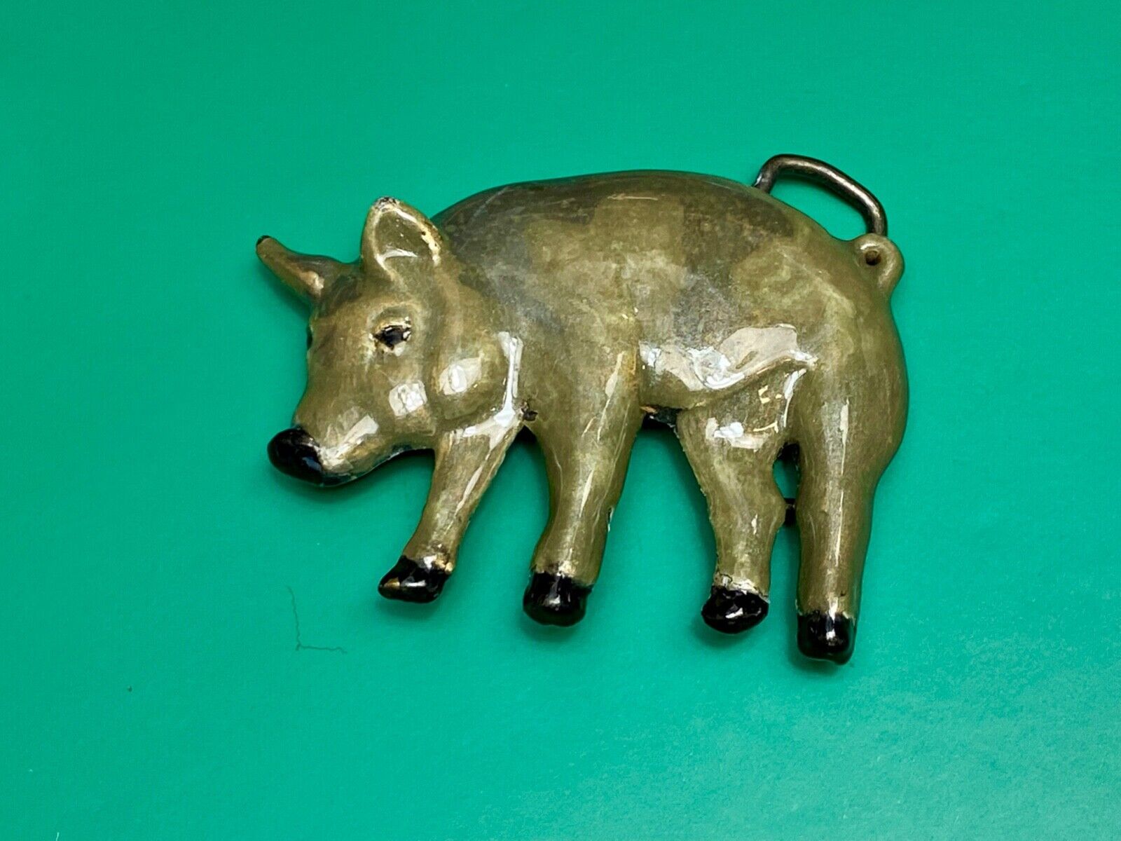 Adorable Pig Hog on the farm cutout swine animal belt buckle