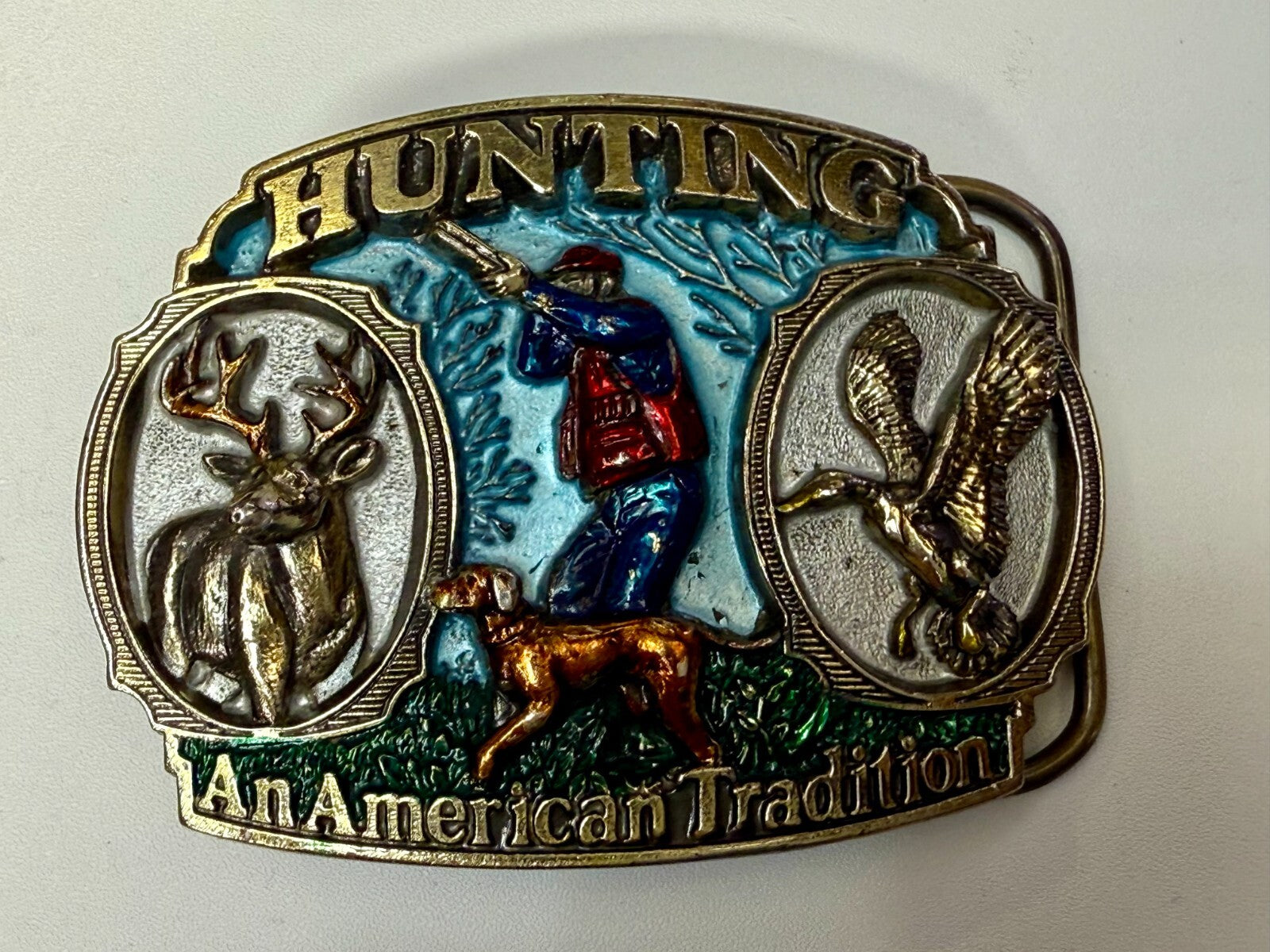 An American Tradition HUNTING Dog Duck Buck Deer Sportsman Vtg. 1986 Belt Buckle