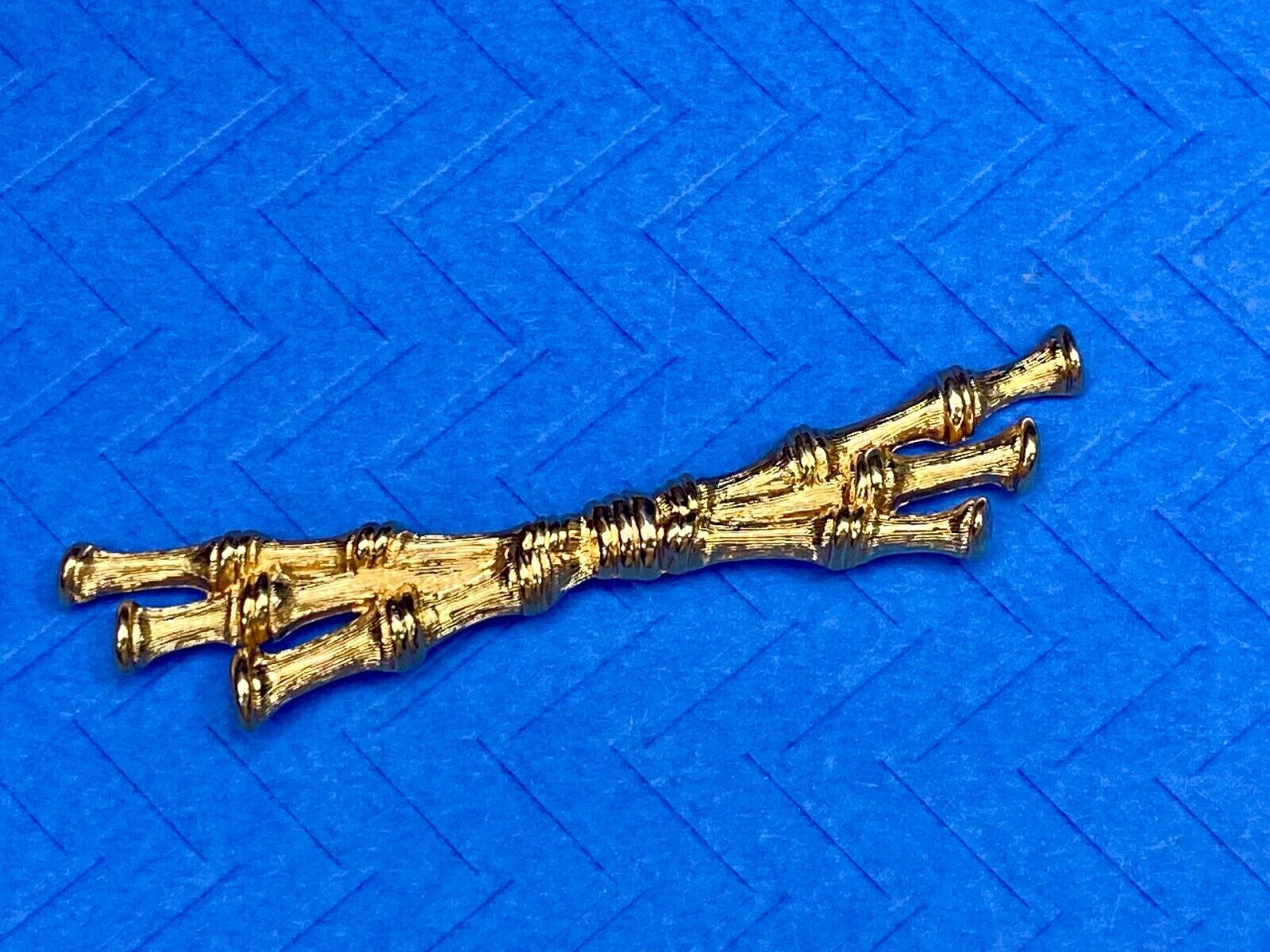 3 Tied Bamboo Stick Large 4" Wide Gold Tone Brooch Pin By Monet