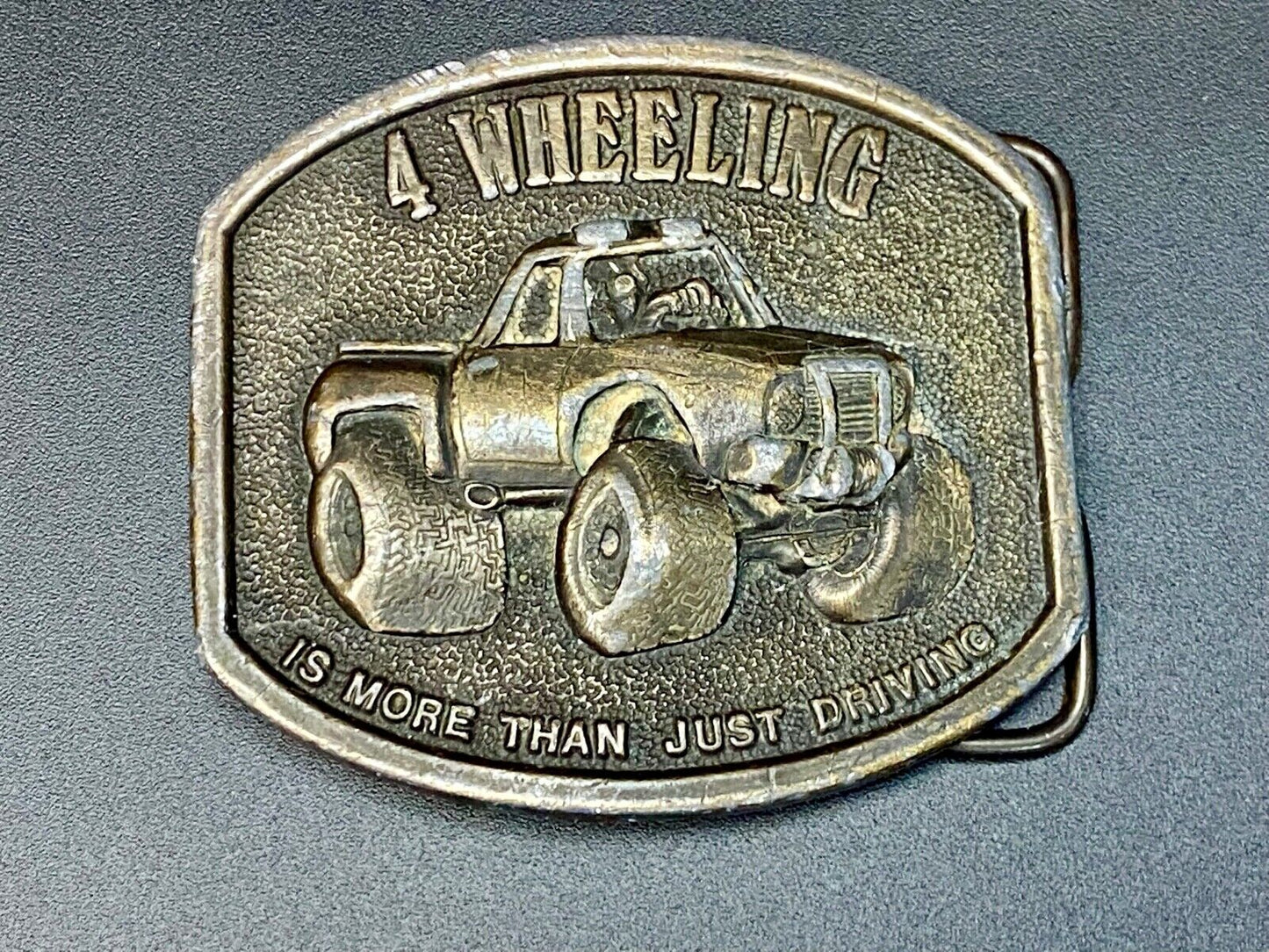 4 wheeling It's more than just driving, belt buckle by Bergamot Vintage, 1976