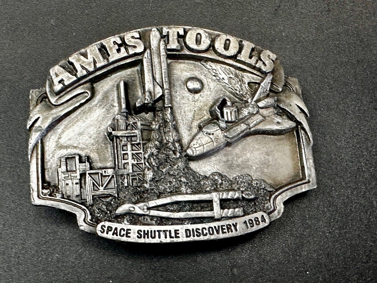 Ames Tools Space Shuttle Discovery 1984 Commemorative 90's Limited Belt Buckle