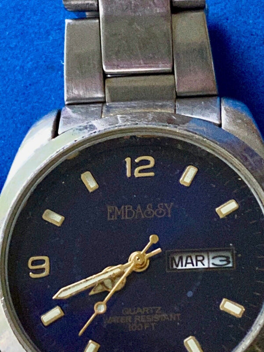 Vintage EMBASSY M8S512 WATCH with Day Date - fresh battery 