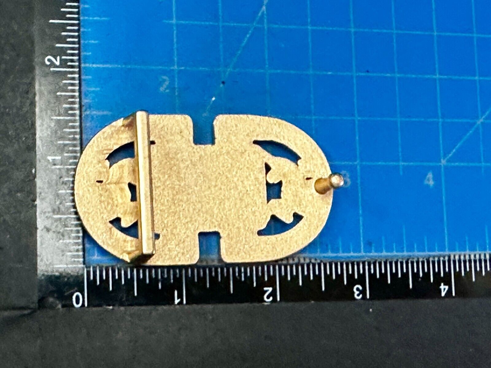 Uniqcorn Exceptionnel - Unknown to me!   unicorn's facing in cutout Belt Buckle