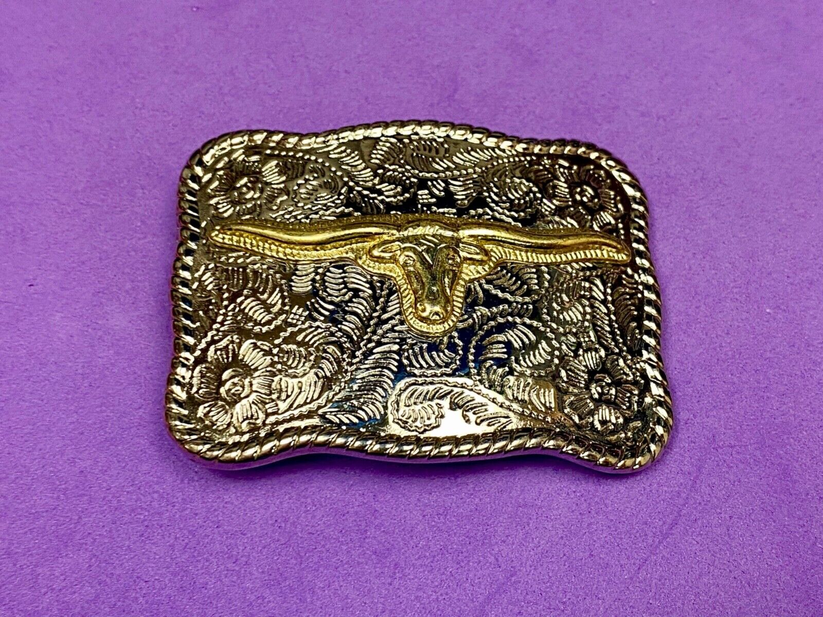 The Texas Longhorn!   Mixed Color / Metal Ornate Western Belt Buckle
