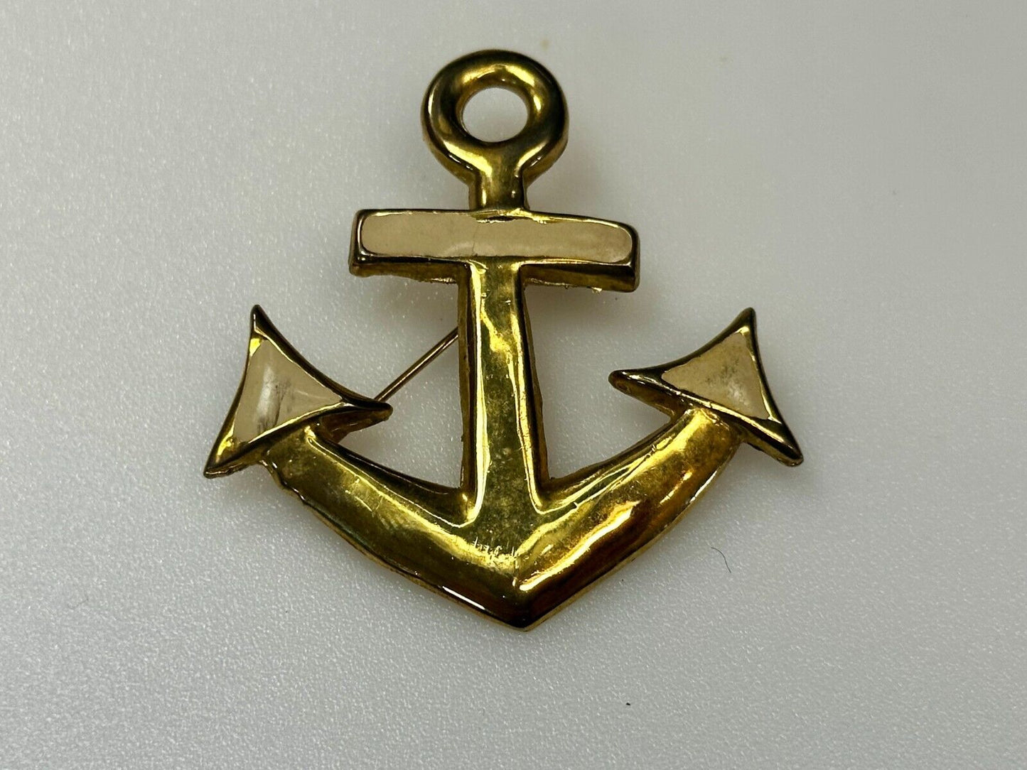 Anchor Ship Sailor Nautical Ocean Open Seas Gold Tone Vintage Brooch Pin