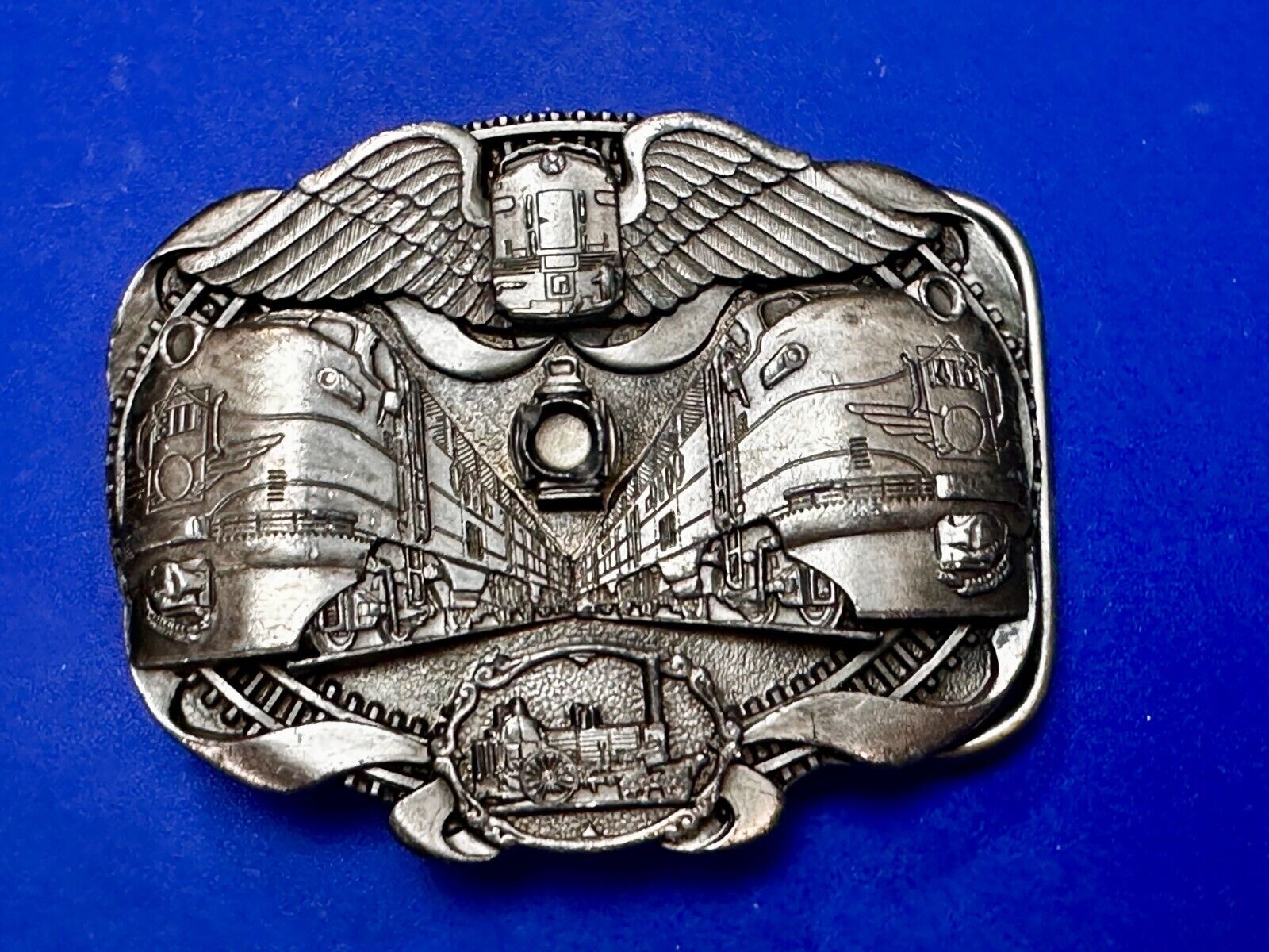 Two Train Engine Side by Side  RailRoad RR  1990's L-900 Bergamot Belt Buckle