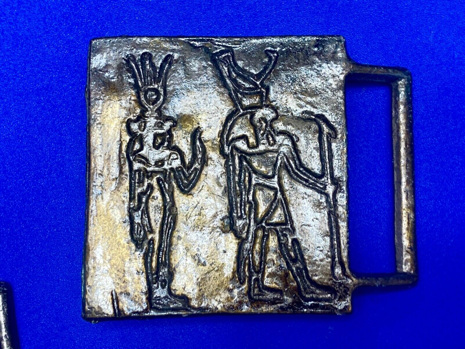 Two Tribal Warriors Indian figures?  accoral marked numbered belt buckle