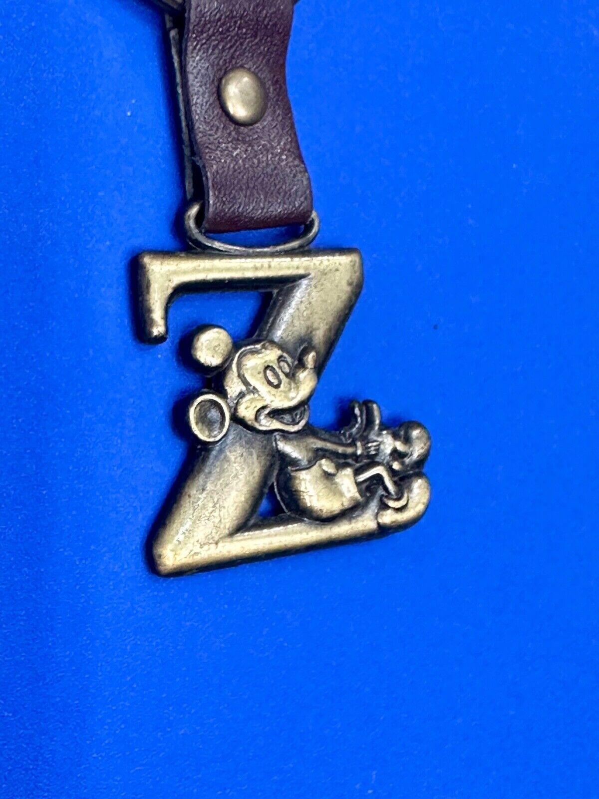 VINTAGE LETTER INITIAL Z MICKEY MOUSE DISNEY KEYCHAIN BRASS and LEATHER FOB