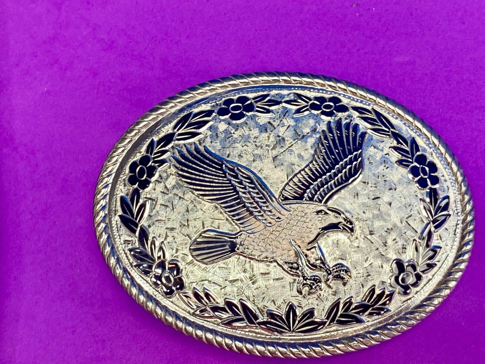 Vintage Etched USA made western flying wings wide eagle belt buckle 
