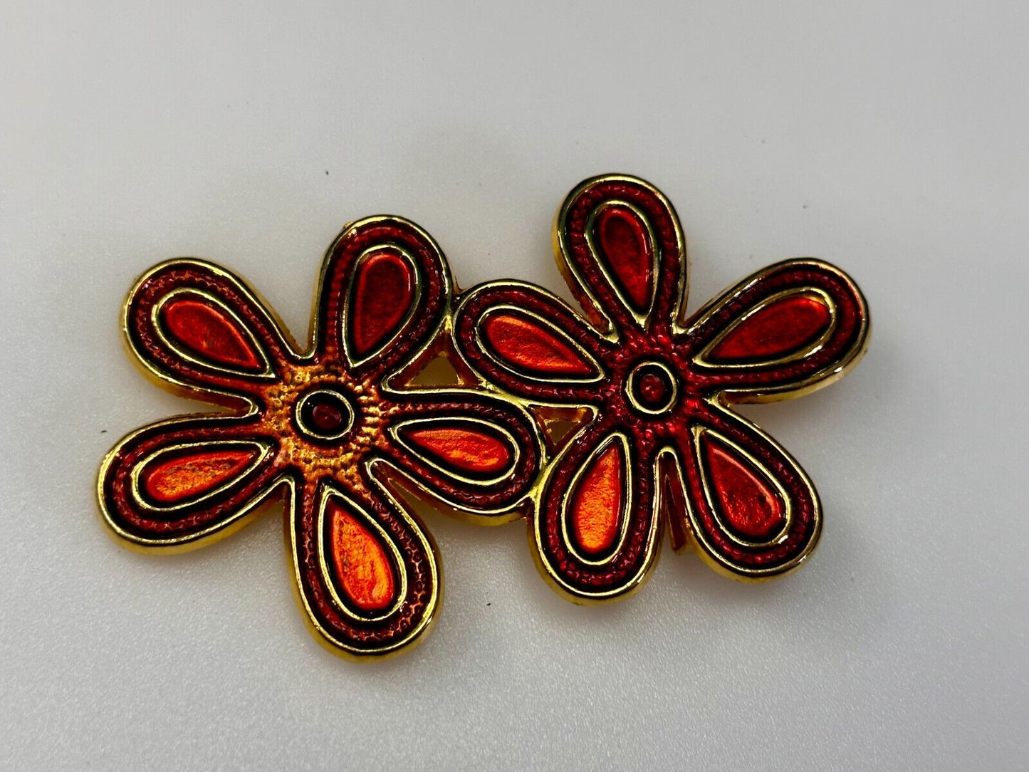 Two Flower Shaped Floral Theme Hippie Vibe Ladies Women's Retro Belt Buckle