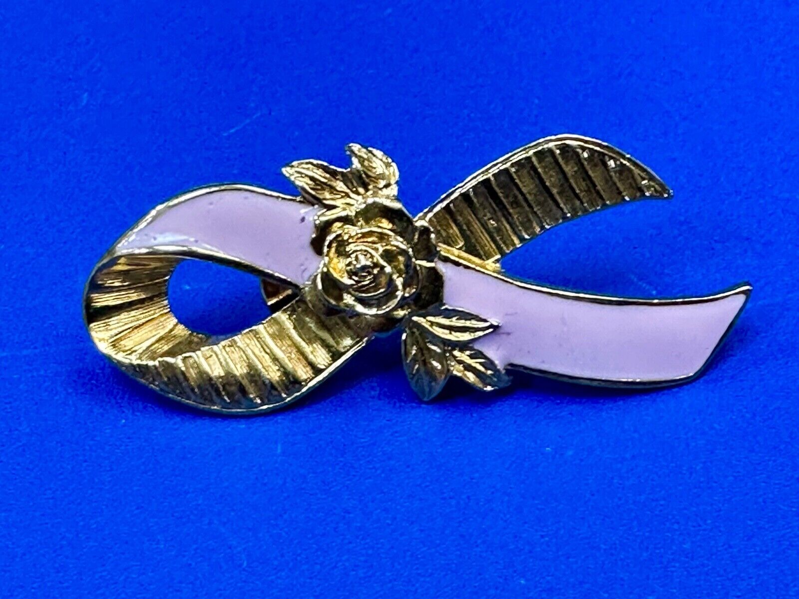 Avon Gold Tone Pink Enamel Ribbon Breast Cancer Awareness Brooch Pin 2"