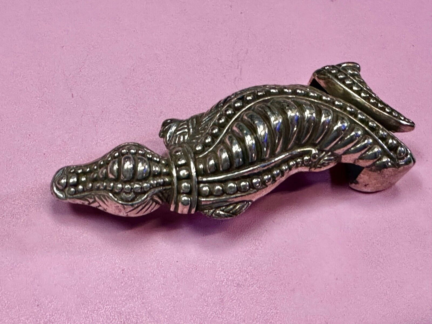 Alligator Crocodile Figural Silver Tone Vintage 1995 Belt Buckle