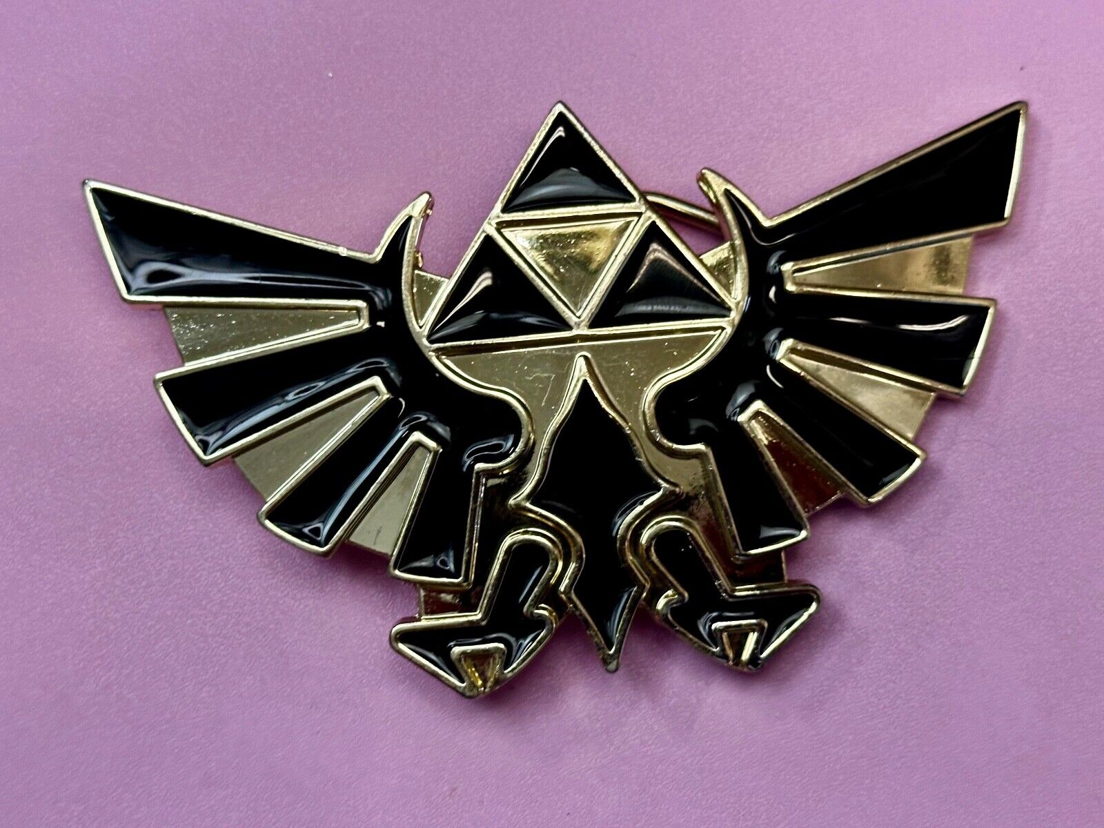 The Legend Of Zelda Black Golden Crest Triforce Nintendo 2012 Belt Buckle Hylian