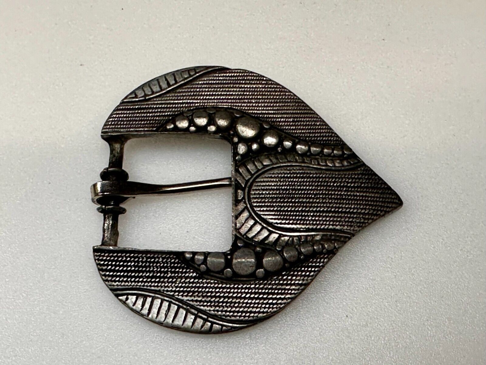 Beautiful Heart Shape Textured Replacement Dress Silver Tone Belt Buckle- MZ RCC