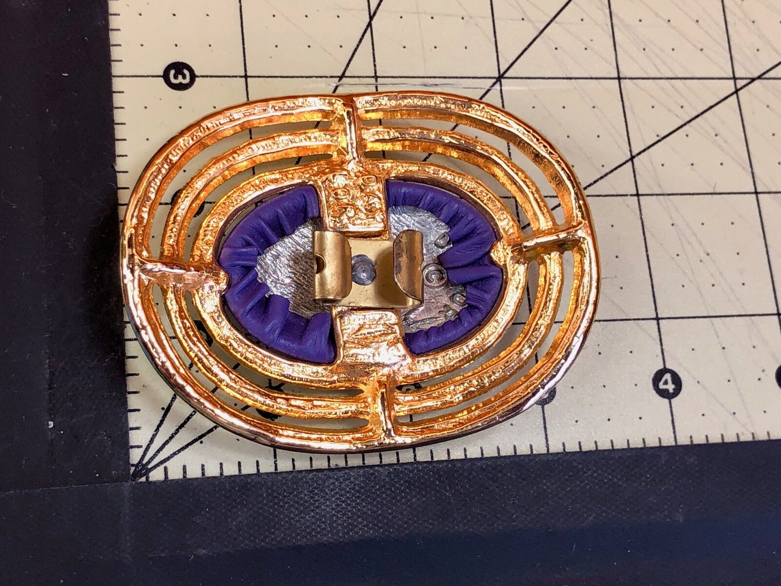 Vintage Belt scarf Clip buckle unknown signature - gold tone rings, blue center