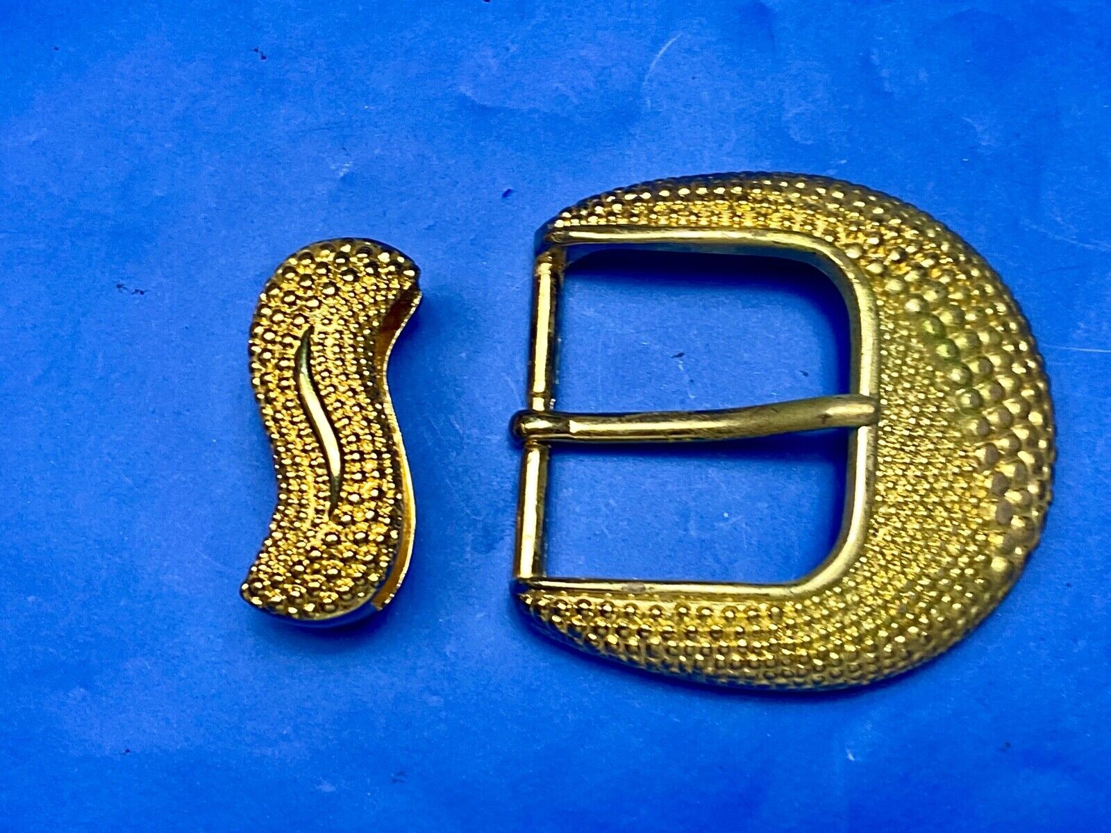 unique two piece gold tone wide textured belt buckle 