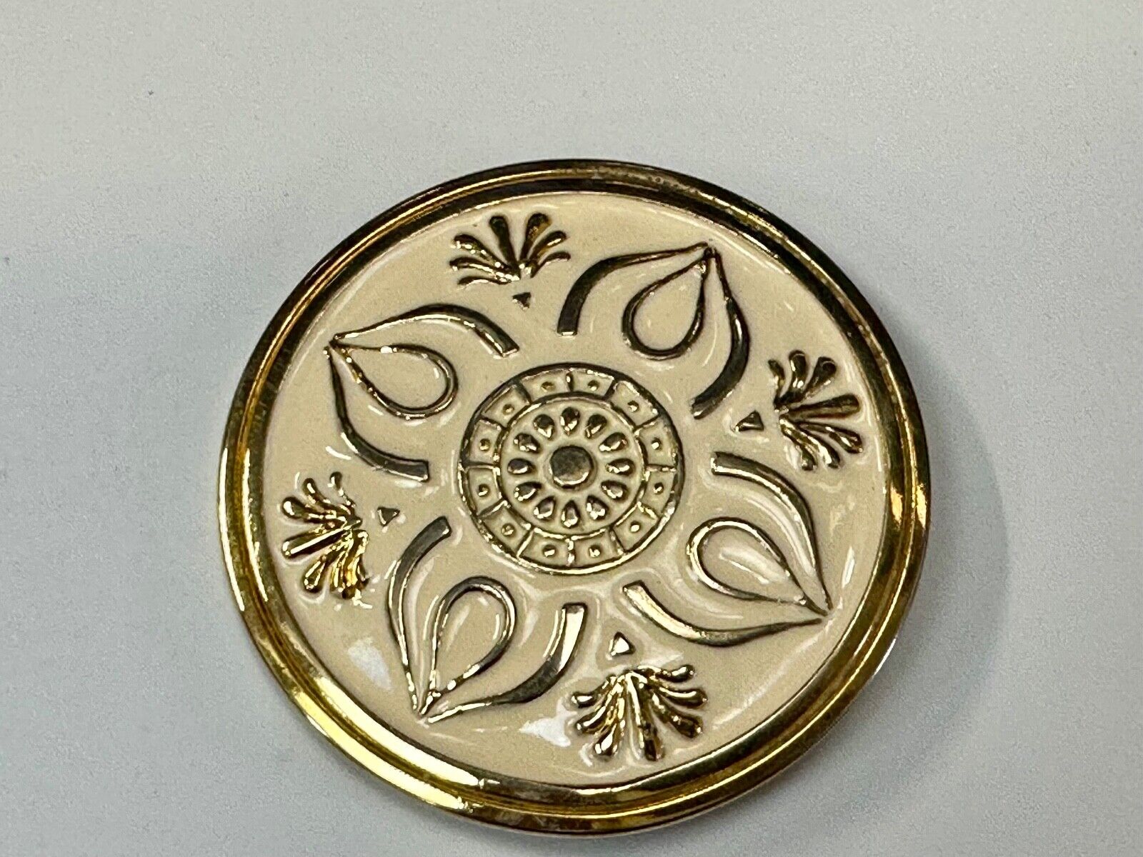 Vintage Gold tone Round Motion East belt buckle / Scarf Slide