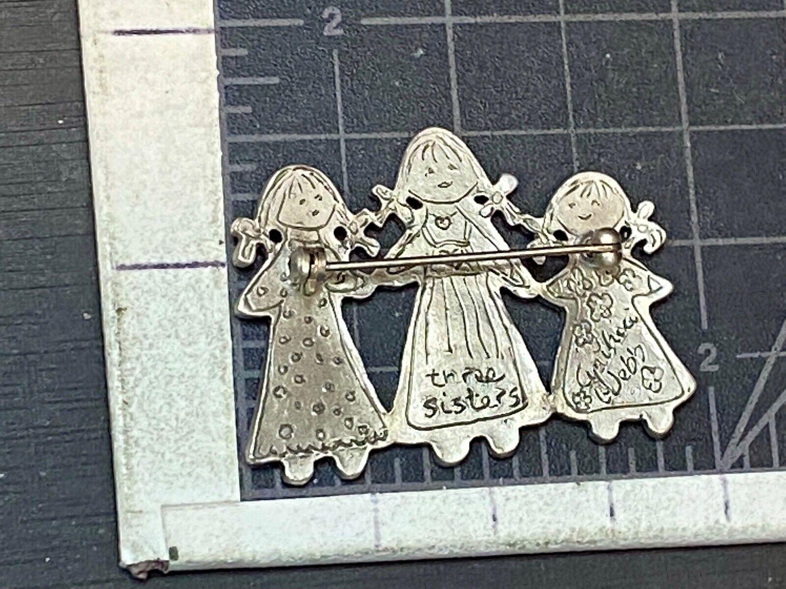 Three Sisters Cynthia Webb Pewter Silver tone Vintage Brooch Pin