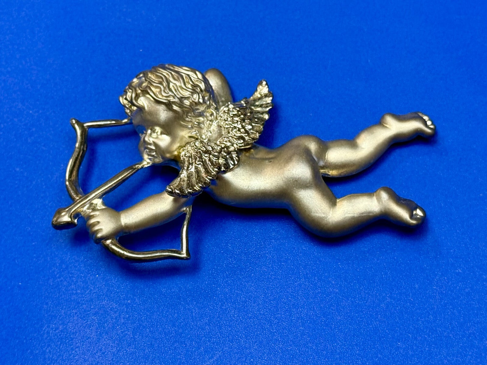 Angel Heart Cupid Bow & Arrow Christmas Holliday Vintage Gold Tone Brooch Pin