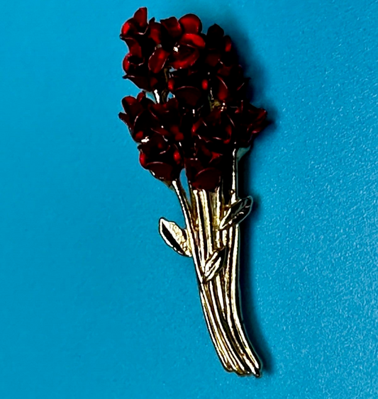 Beautiful Dozen of Red Roses Bouquet Gold Tone Brooch Pin Marked Signed DM 97