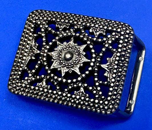 Antique dotted vintage style - modern see through belt buckle