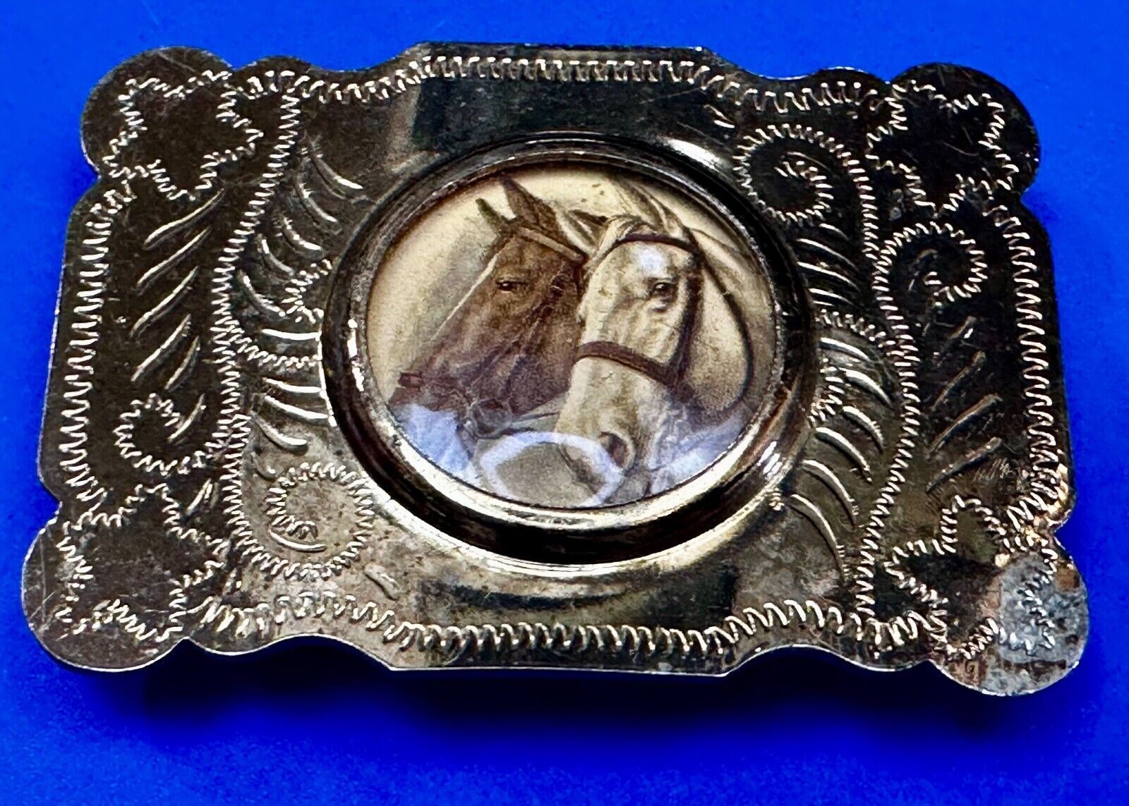 Two horse head picture (Or Your Morgan Silver Dollar!) western Belt Buckle
