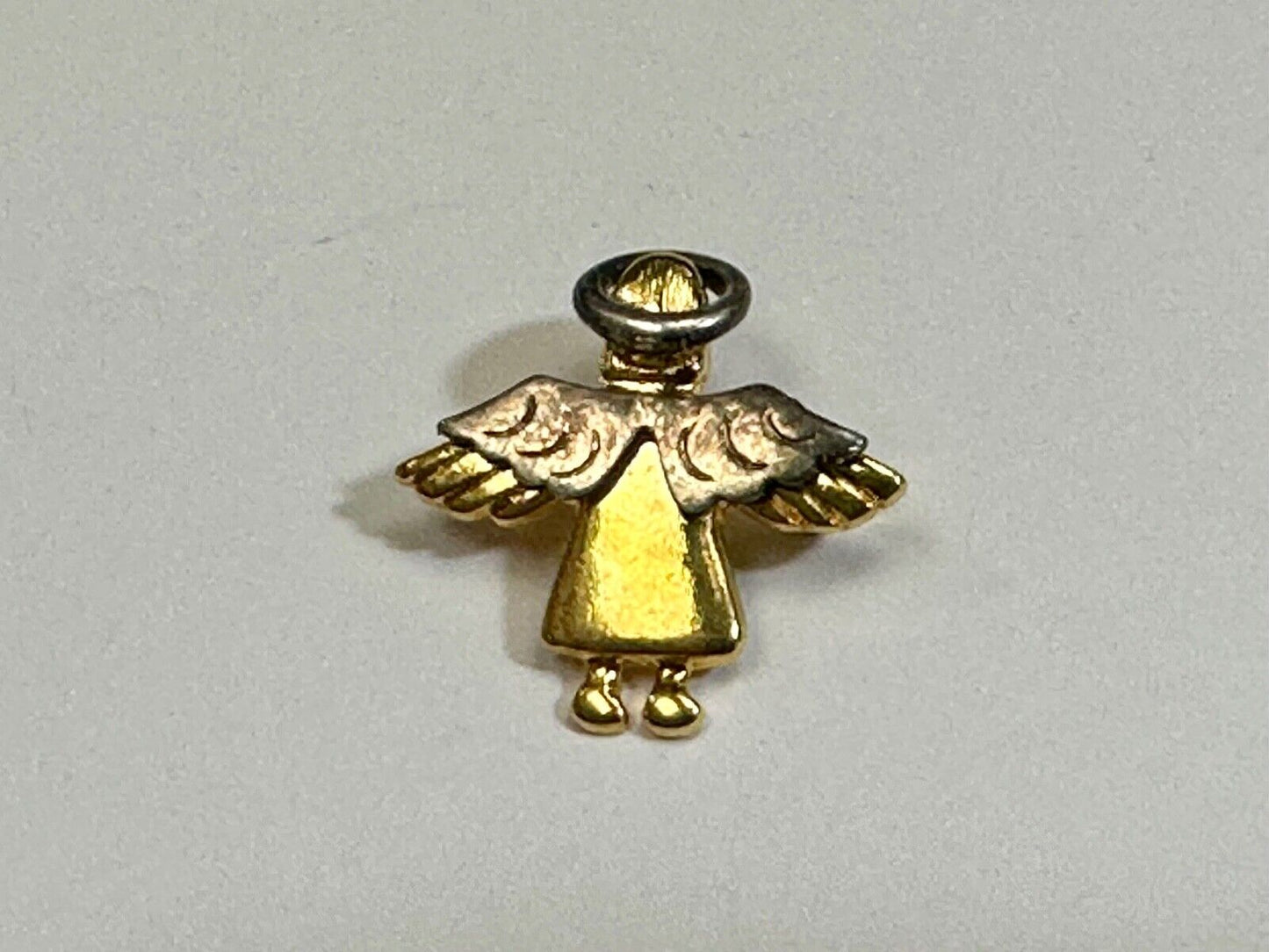 Angel Flying Away!   Vintage two tone Adorable small Vintage pin brooch