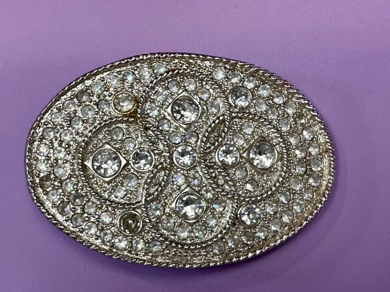 Vintage Appearance silver tone oval Belt Buckle - missing a few Rhinestone's
